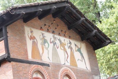 Highlights and hidden gems of Turin Bike Tour - Meeting at Via Sant’Anselmo and finding your rhythm at 10:00