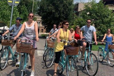 Highlights and hidden gems Verona Bike Tour - Stop 1: Arena di Verona at Piazza Bra (the Roman Arena’s big moment)