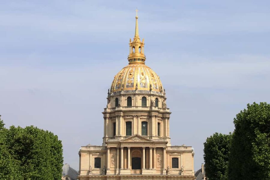 Highlights of Paris Bike Tour in English or Dutch - Louvre Museum Views on Two Wheels: Big Scale, Less Fatigue
