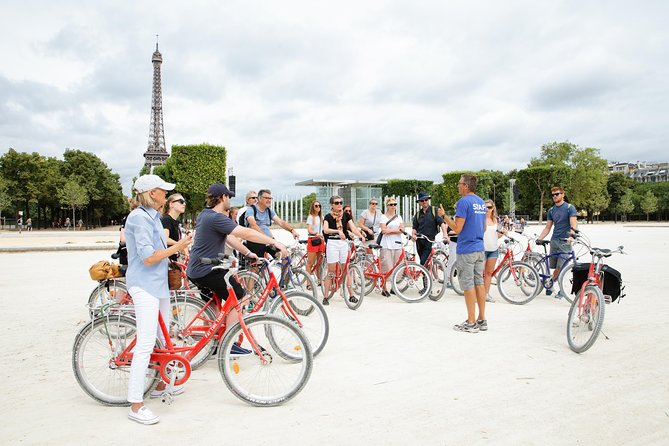 Highlights of Paris Bike Tour w/ a Local Guide (English or Dutch) - Place de la Concorde and the Louvre Area: The Grand Squares Flow