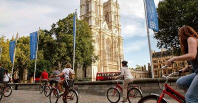 Highlights of Royal London Bike Tour (3 Hours) - Cruising the Thames to the royal center at a relaxed pace