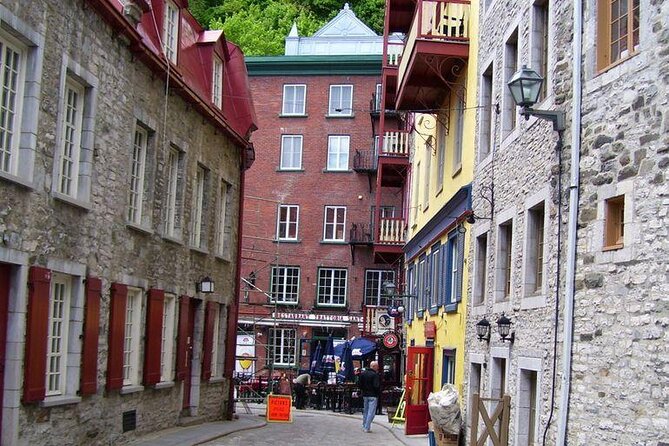 Historical Lower Town & Neighborhoods Bike Tour - Key highlights at a glance