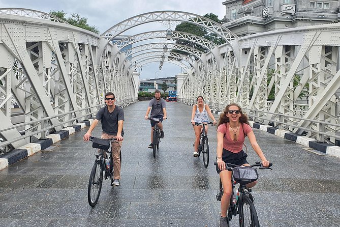 Historical Singapore Bike Tour on Full-Sized Bicycles - Getting set up at Lets Go Tour Singapore: lockers, bikes, and safety basics