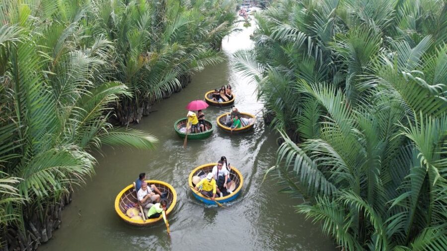 Hoi An: Bike Tour with Buffalo Riding & Lantern-Making Class - Vietnamese food break: what you’ll actually eat
