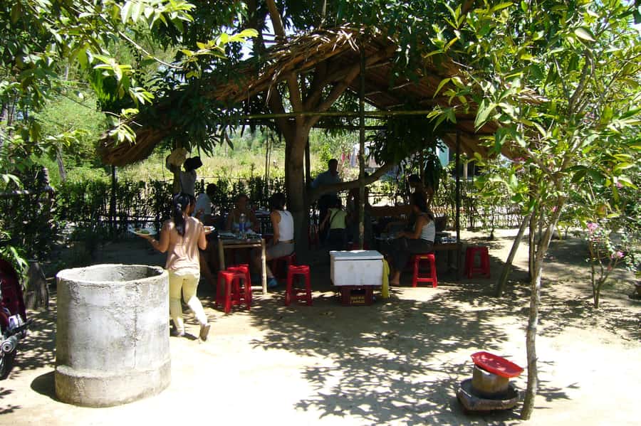 Hoi An Countryside: Guided Morning or Afternoon Bicycle Tour - Craft stops on the islands: mother-of-pearl and boat building you can watch