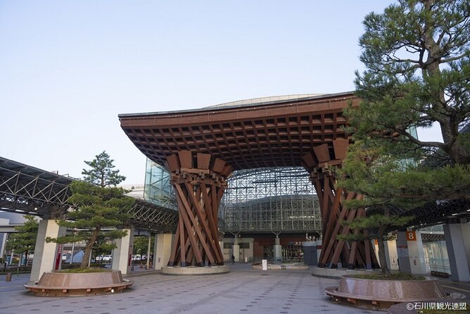 Kanazawa Half Day (E-bike Tour) - Getting Oriented at Kanazawa Station and Your E-Bike