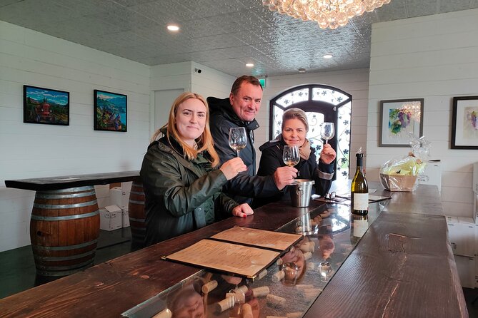 Kelowna Wine Tour by E-bike, Okanagan Valley Views and Lunch - Time on the Bike: How Long 4 to 5 Hours Really Feels