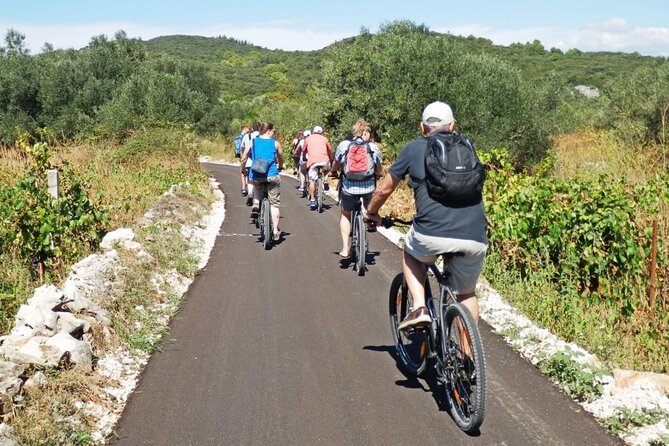 Korcula Bike & Wine Tour | Wine Tasting in Lumbarda - Meeting at Plokata Square: bikes, helmets, and safety first