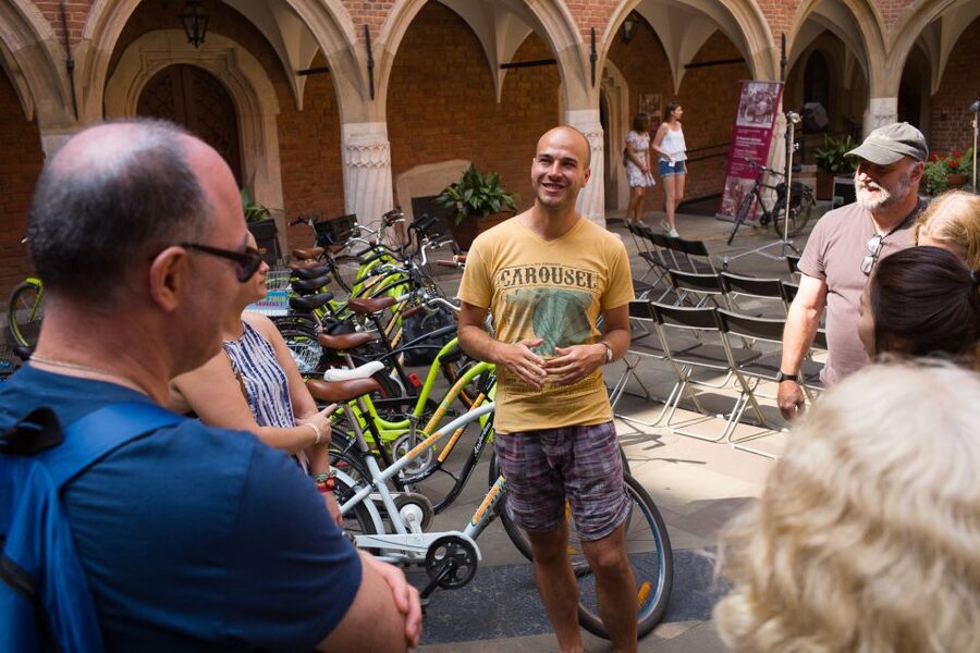 Krakow: 3-Hour Small Group Tour on E-Bike - Old Town highlights: Main Square, Florian Gate, and the Wawel dragon