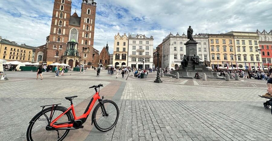 Krakow: 3-Hour Small Group Tour on E-Bike - Vistula River boulevards and the Wawel approach