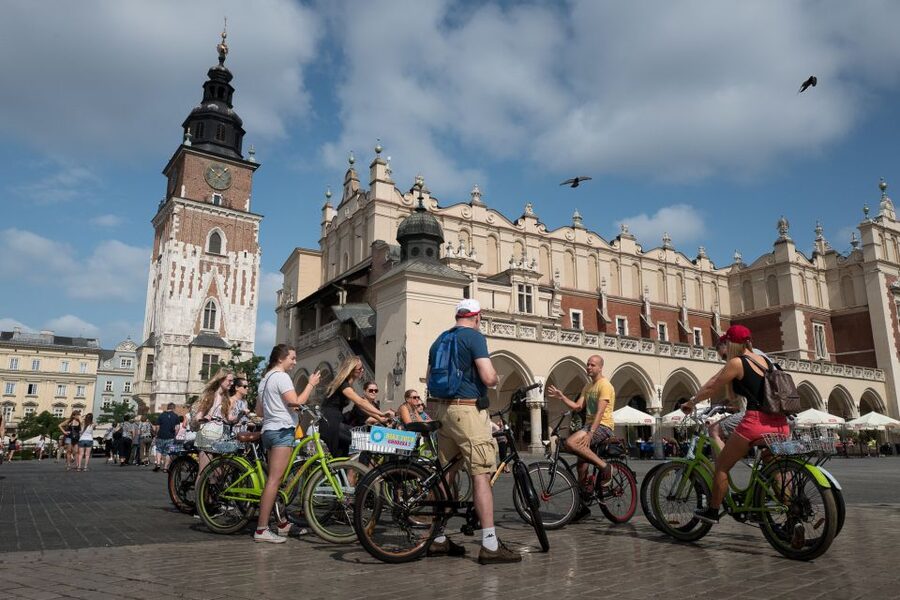 Krakow: 3-Hour Small Group Tour on E-Bike - Guides, storytelling, and how small groups pay off