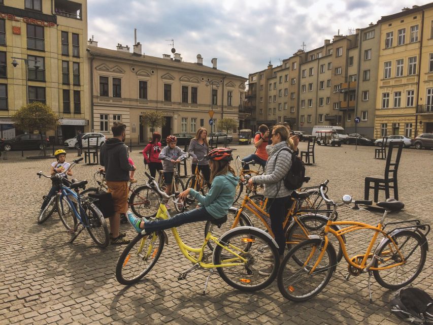 Krakow: Bike Tour of the Old Town, Kazimierz, and the Ghetto - Old Town landmarks by bike: Main Square, Barbican, Planty Park, and Wawel
