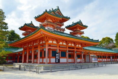 Kyoto E-Bike Tour of Hidden Gems, Backstreets and Temples - Getting Set Up: Where You Start and What to Expect