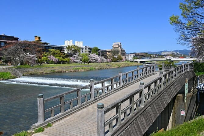 Kyoto E-Bike Tour of Hidden Gems, Backstreets and Temples - Stop 6: Kyoto Imperial Palace in Kyoto Gyoen National Garden