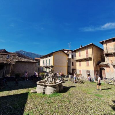 Lake Como to Lake Lugano: E-Bike Three Panoramic Lakes - Getting to Piazza Manzoni and Why Meeting Location Matters