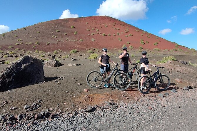 Lanzarote E-Bike Tour: Volcano Craters & Scenic Vineyards - Riding the Lava Seas: why the guide’s route choice is the real luxury