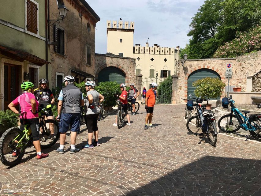 Lazise: Bike Tour and Wine Tasting - Winery time at Le Ginestre: what happens at the tasting