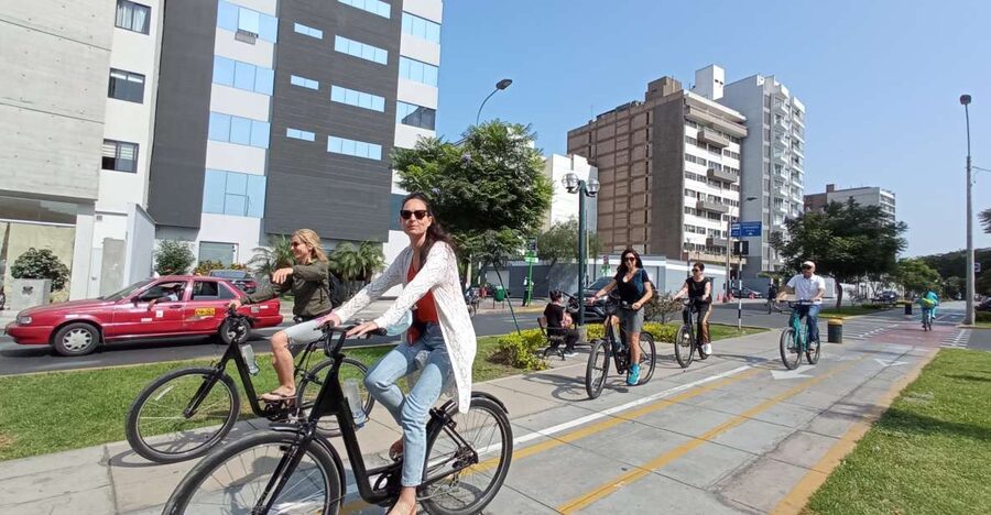 Lima Bike Tour: La Costa Verde & Jesus Statue in Chorrillos - Price and value: why $30 can feel like a deal in Lima