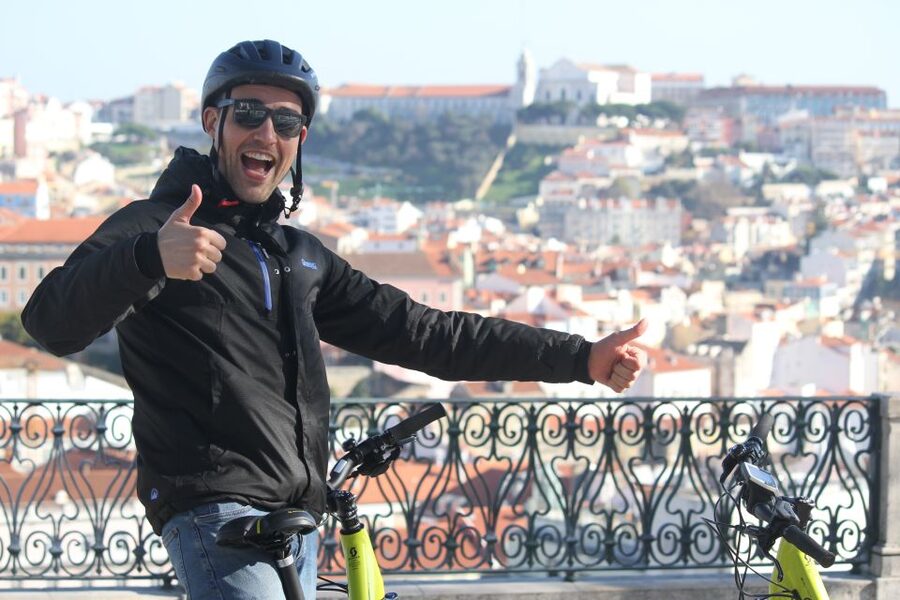 Lisbon: 3-Hour Tour by E-Bike - Entering Lisbon by bike: why this 3-hour format works
