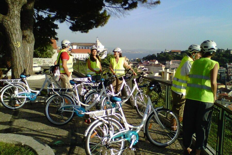 Lisbon: 7 Hills Half-Day Electric Bike Tour - Why the electric bike tour fits Lisbon better than walking