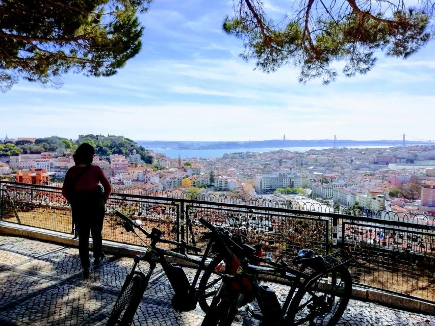 Lisbon: 7 Hills Panoramic Guided Tour by E-Bike - São Pedro de Alcântara: Your First Big-View Payoff