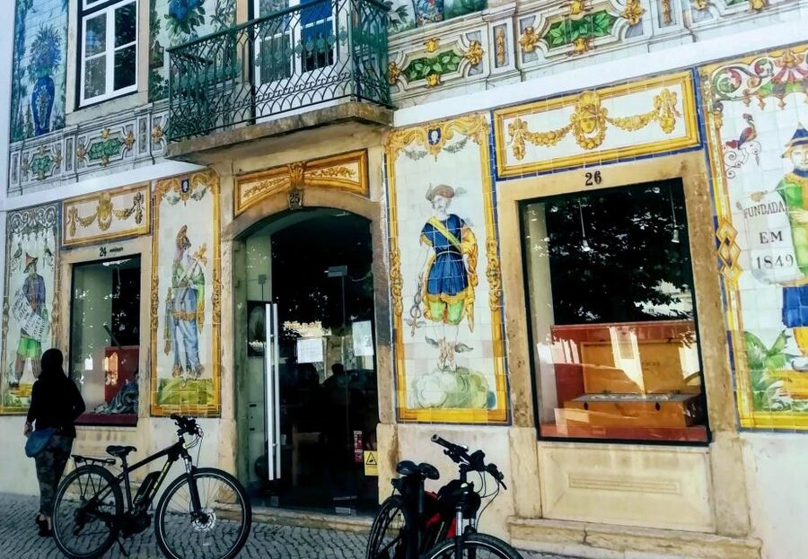 Lisbon: 7 Hills Panoramic Guided Tour by E-Bike - Guides Who Bring Lisbon Into Focus (Pedro, Hugo, Miguel, André, Miquel)