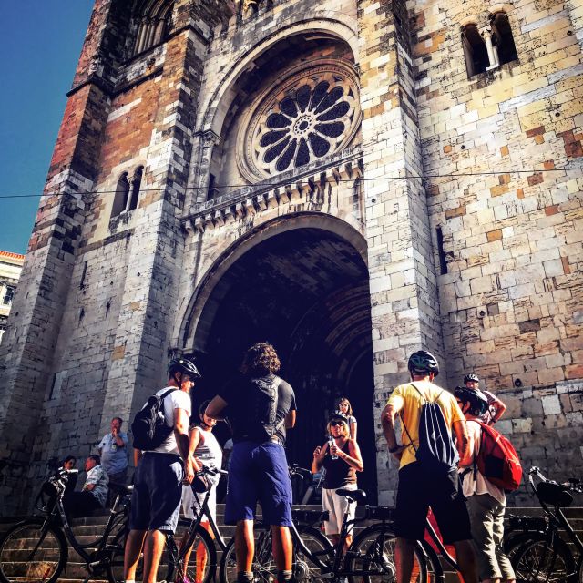 Lisbon: City Highlights and Viewpoints E-Bike Tour - Campo das Cebolas to Alfama: The City’s Old Blocks, at Bike Speed