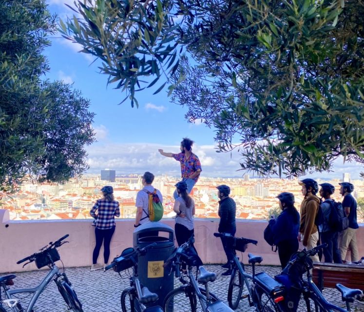 Lisbon: City Highlights and Viewpoints E-Bike Tour - Calouste Gulbenkian Foundation and the Águas Livres Aqueduct