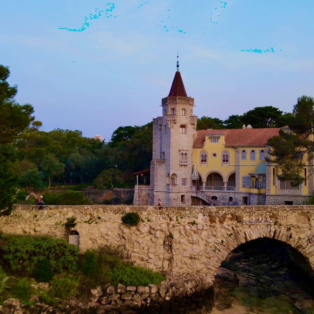 Lisbon: E-bike Trip from the Sintra Mountains to Cascais Sea - Boca do Inferno and Cascais old town: the dramatic finish
