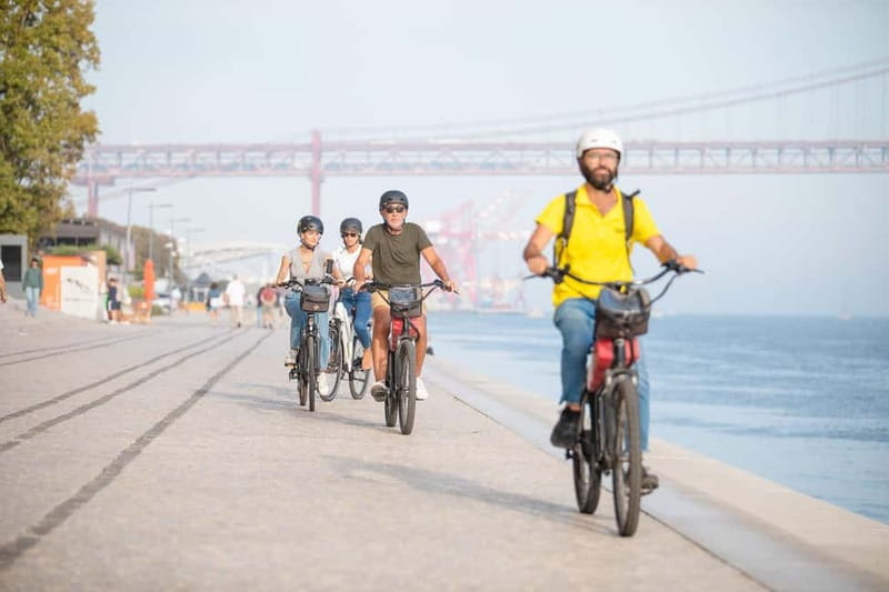 Lisbon: Electric Bike Tour by the River to Belém - Local café moment and the Pastel de nata rhythm