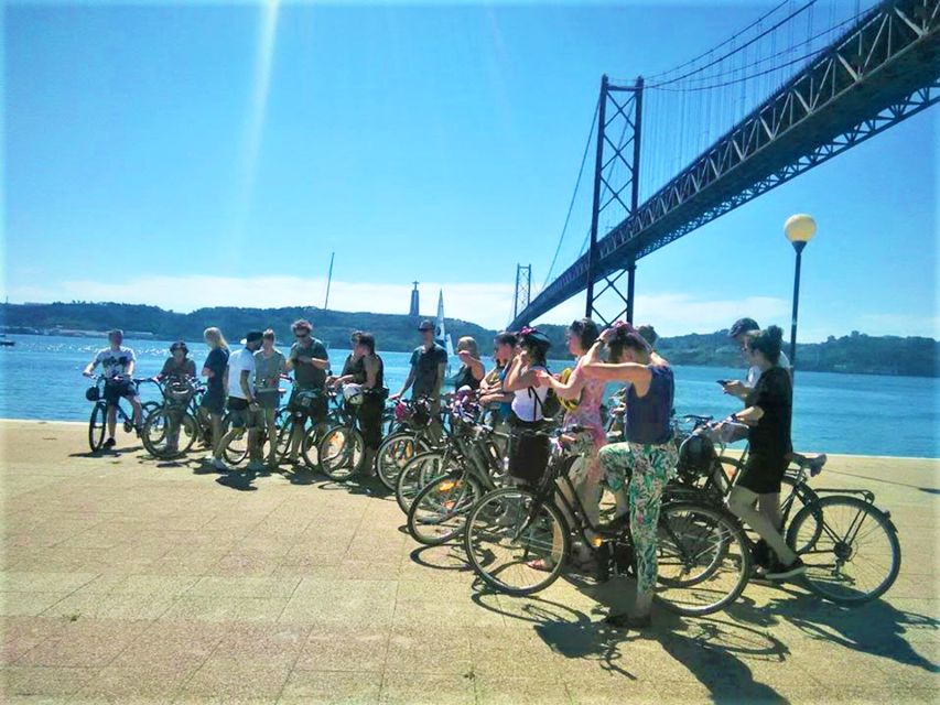 Lisbon: Guided E-Bike Tour to Belém - Santa Justa Lift to Lisbon City Hall: classic landmarks, quick but meaningful breaks