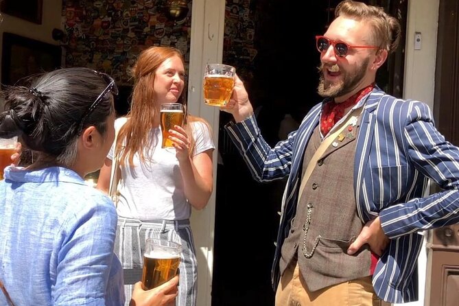 London Bike Tour: Landmarks, Secret Gems, Pub Stop & Street Art - Covent Garden and The Lamb & Flag Pint Stop