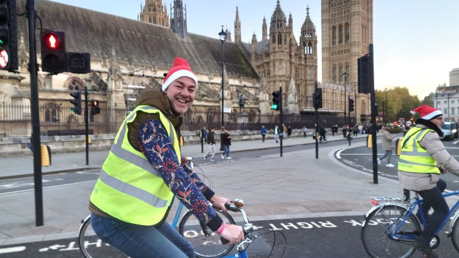 London Christmas Lights Bike Tour - Big Ben, Parliament, and the London Eye when the sky turns dark