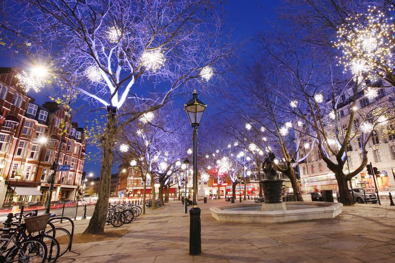 London Christmas Lights Bike Tour - Shop windows and hidden alleyways: the details most people miss