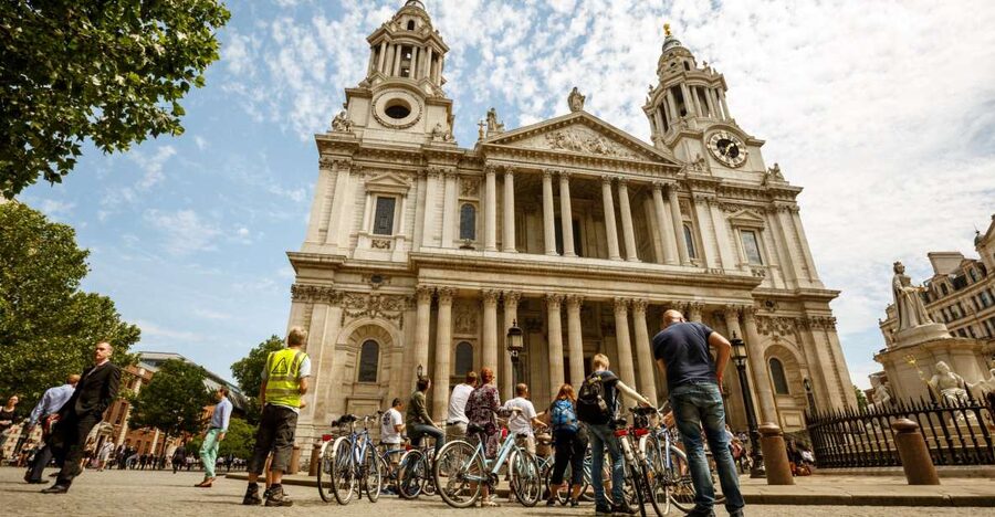 London: Classic Gold 3.5-Hour Bike Tour - Into the legal district, then Leather Lane and Smithfield: London with grit