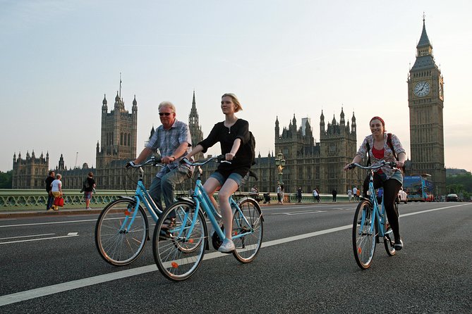 London Classic Landmarks Bike Tour with Local Guide - Meeting by Lambeth North: getting your bike and rhythm