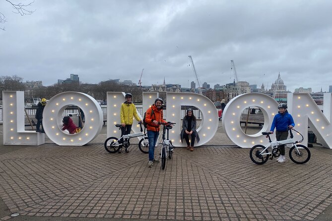 London E-Bike tour & Borough market - Westminster Abbey to Buckingham Palace: Icons, Then Movement
