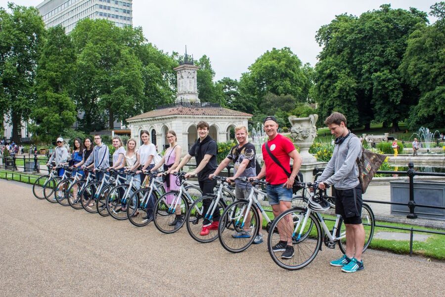 London: Parks and Palaces Guided Morning Bike Tour - Meeting Outside Hilton London Hyde Park: Start Easy, Stay On Time