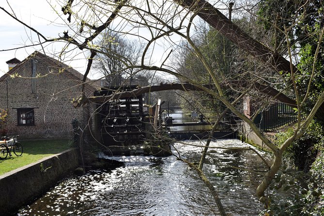 London's Best Kept Secret Bike Tour - Meet Stefan near Colliers Wood, then roll out on a 12-mile loop