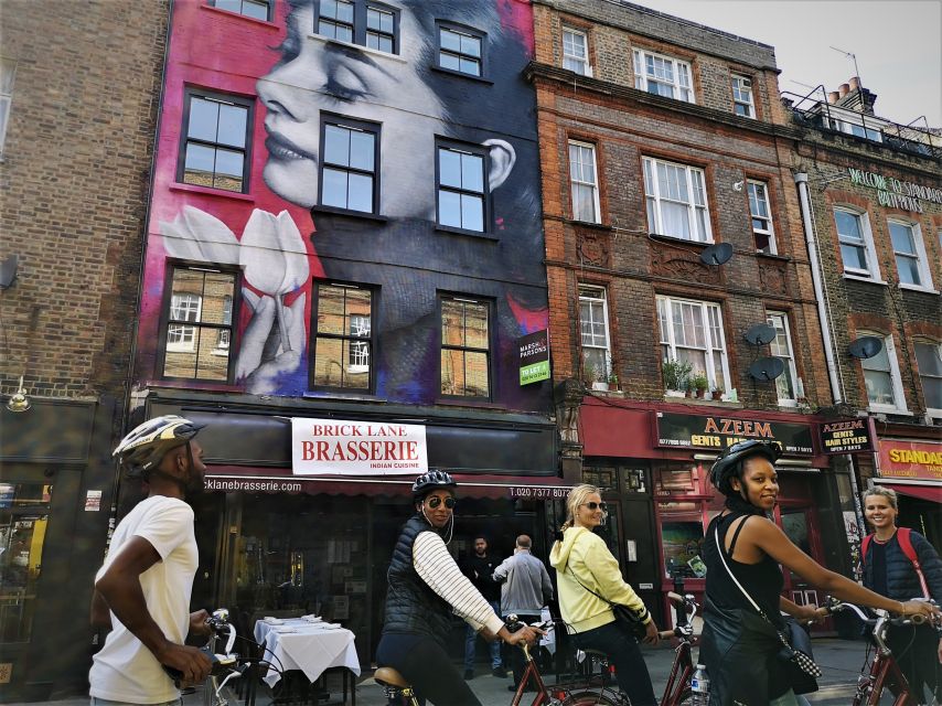 London: Street Art Bike Tour - Brick Lane: photo stops plus the art-reading lesson