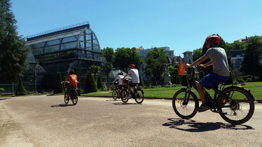 Lyon: 2-Hour Electric Bike Tour with a Local Guide - Pace, group size, and safety on busy roads