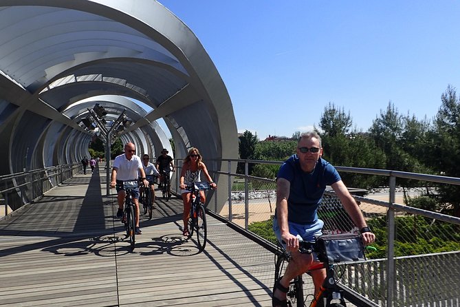 Madrid City Tour | Regular Bike or E-Bike | Reduced Groups - The guide factor: why certain names kept popping up