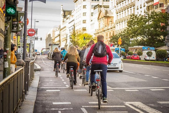 Madrid Highlights Bike Tour - The ride pace: three hours that feel like an orientation, not a workout