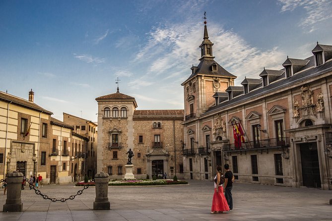 Madrid Highlights Bike Tour - Mercado de la Cebada and Barrio de las Letras: local Madrid beyond the postcards
