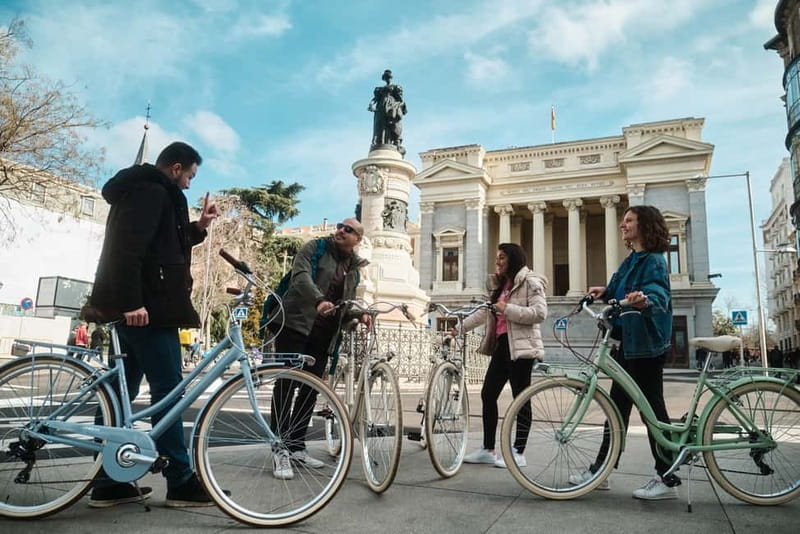 Madrid: Highlights Guided Vintage Bike Tour and Tapas Option - Getting Your Bearings: why a vintage bike loop works so well in Madrid