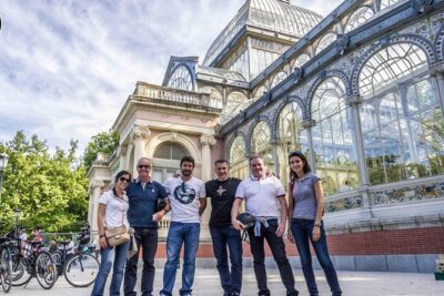 Madrid Private Bike Tour - Getting started at Rent & Roll Madrid (Retiro area)