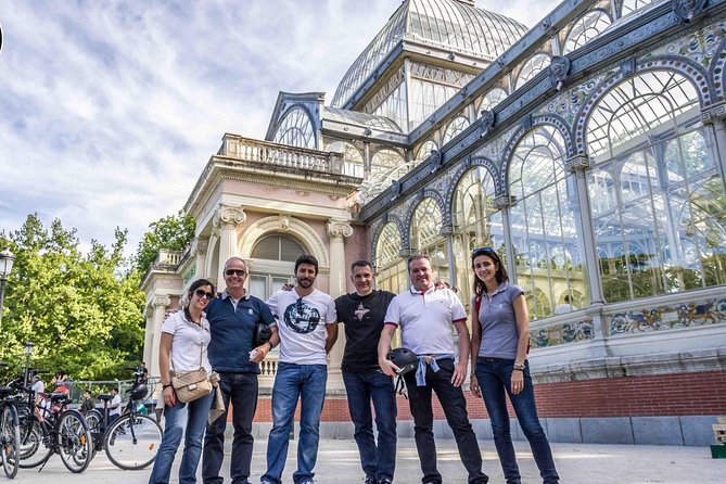 Madrid Private Bike Tour - Getting started at Rent & Roll Madrid (Retiro area)