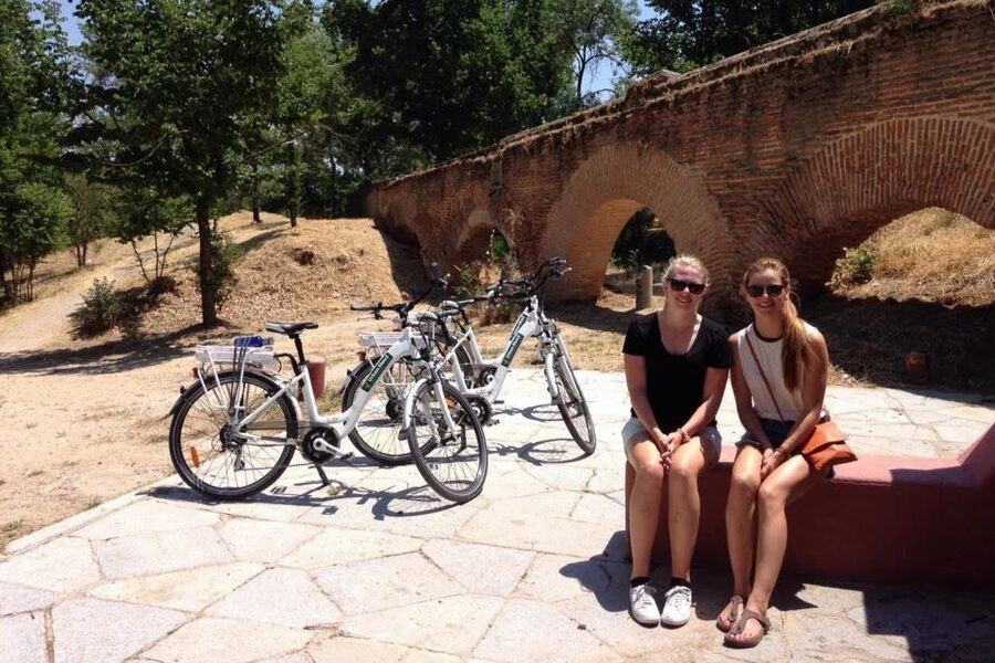Madrid’s River Side & Casa de Campo Electric Bike Tour - Key things to know before you ride