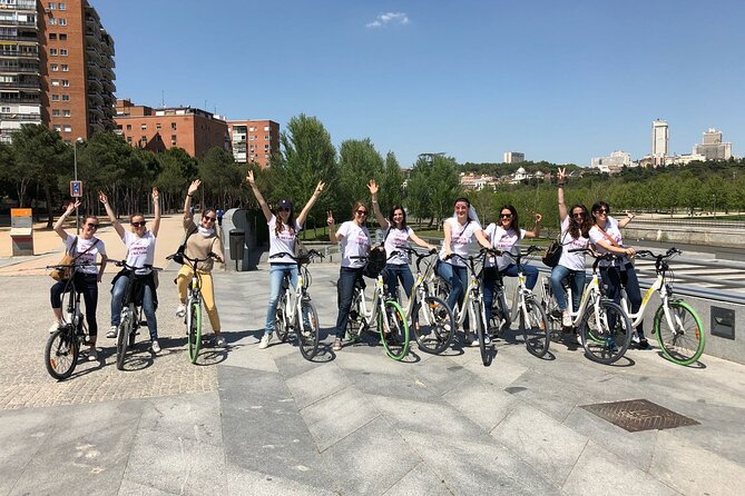 Madrid Sightseeing Electric Bike tour (Small group. Semi private) - Plaza de Oriente: One More Royal-Facing Photo Moment