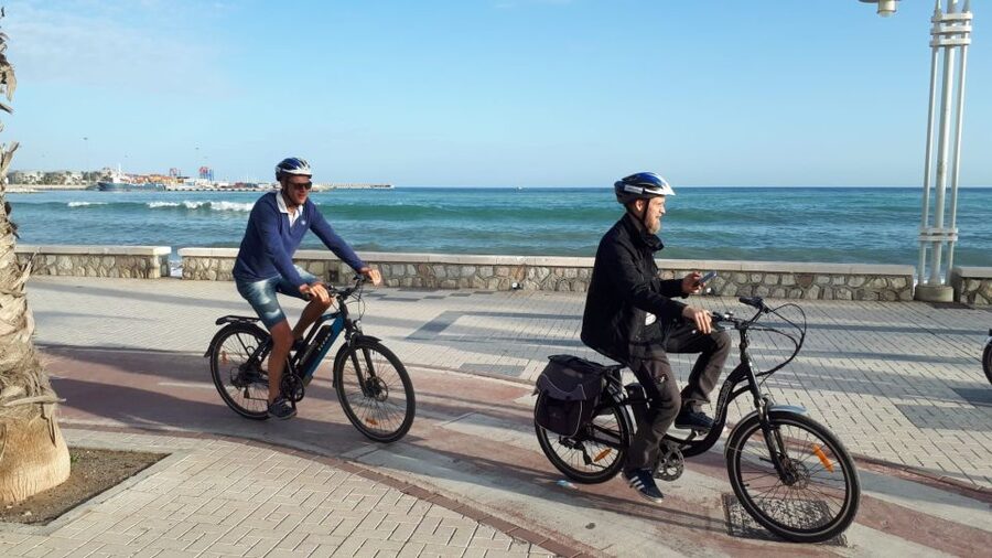 Málaga E-Bike Tour with Full Day Rental - Where to Start in Málaga’s Soho (Calle Casas de Campos)
